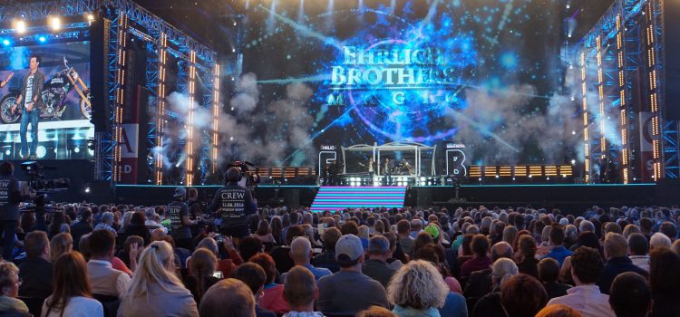 Weltpremiere mit Weltrekord – Die spektakuläre Stadionshow der Ehrlich Brothers