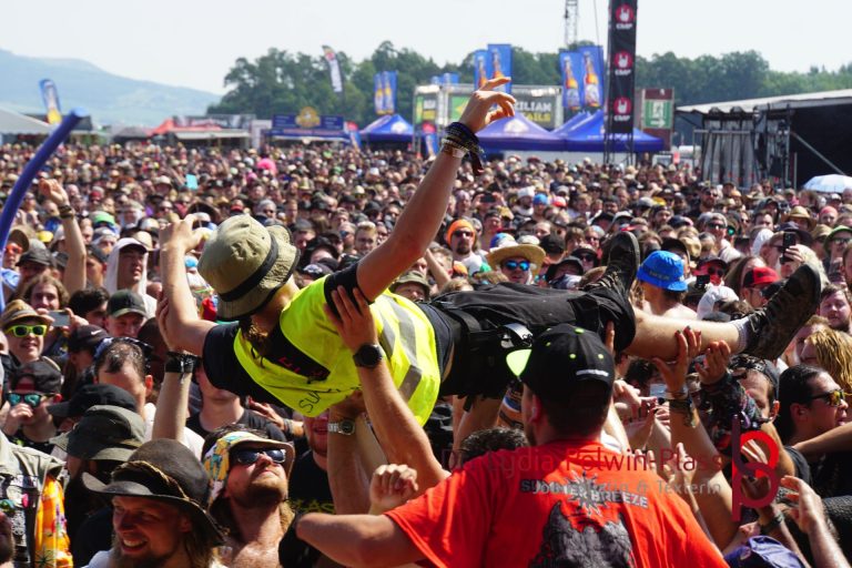 CROWDSURFER und GRABENSCHLAMPEN Summer Breeze 2023 © Polwin-Plass_3777