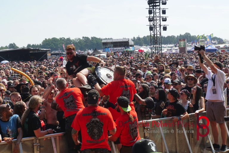 CROWDSURFER und GRABENSCHLAMPEN Summer Breeze 2023 © Polwin-Plass_3779