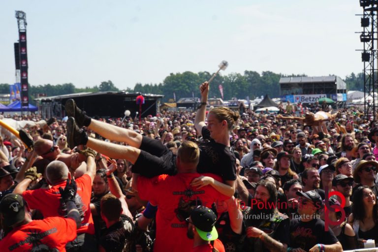 CROWDSURFER und GRABENSCHLAMPEN Summer Breeze 2023 © Polwin-Plass_3798
