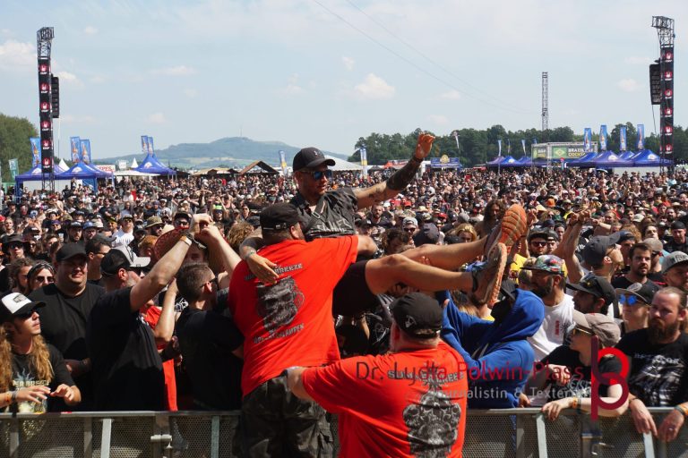 CROWDSURFER und GRABENSCHLAMPEN Summer Breeze 2023 © Polwin-Plass_4080
