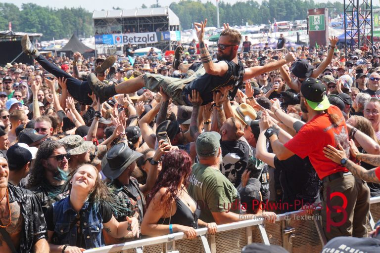 CROWDSURFER und GRABENSCHLAMPEN Summer Breeze 2023 © Polwin-Plass_4150